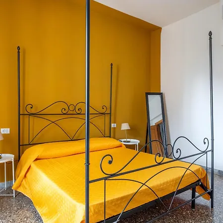 Three Large Bedrooms For Six People Downtown Lejlighed *