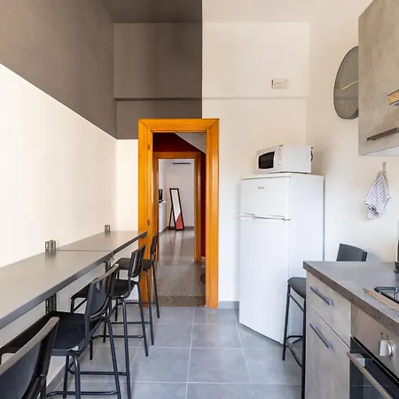 Three Large Bedrooms For Six People Downtown Roma