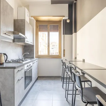 Three Large Bedrooms For Six People Downtown Daire Roma