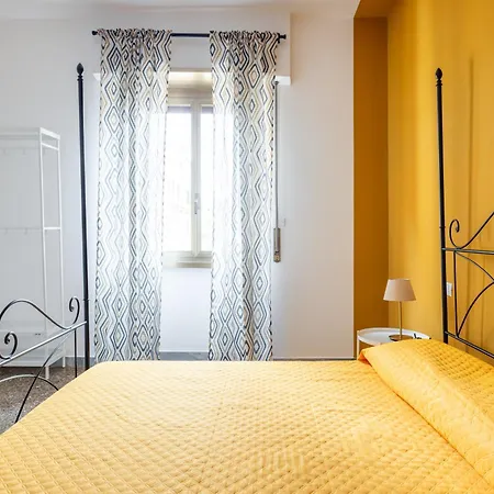 Three Large Bedrooms For Six People Downtown Roma